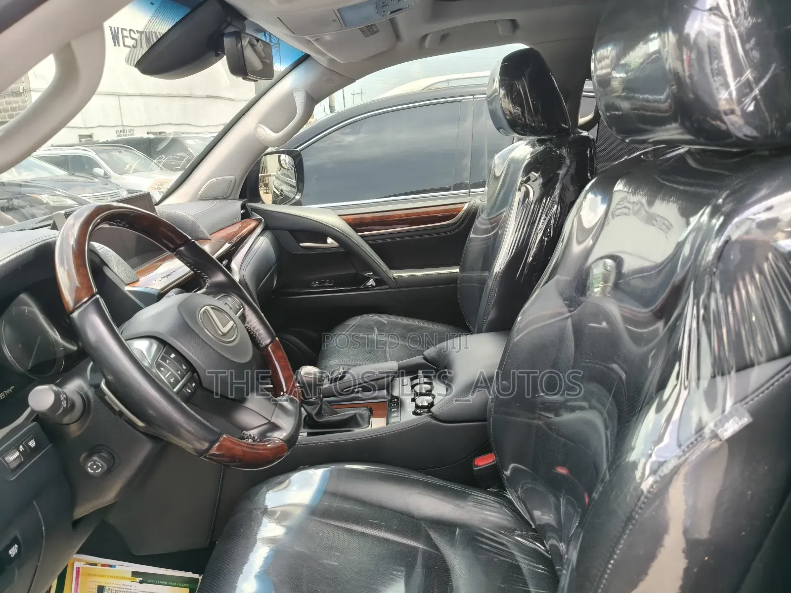 Lexus LX 570 (5 seats) AWD 2016 Black