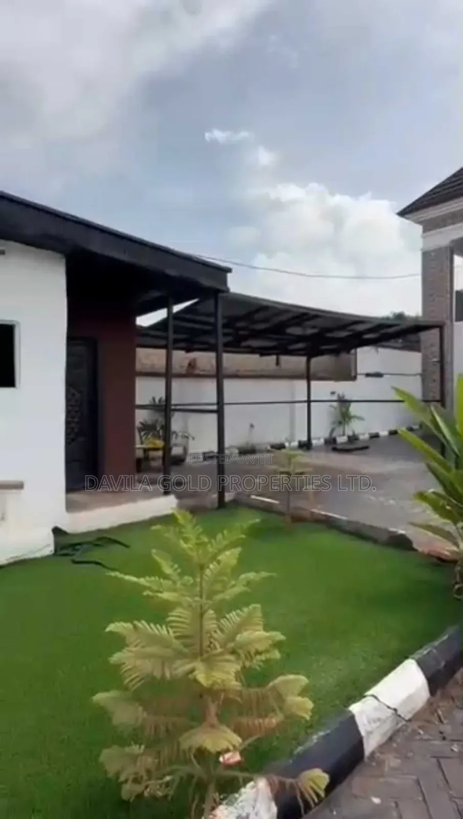 4bdrm Duplex in Benin City for sale