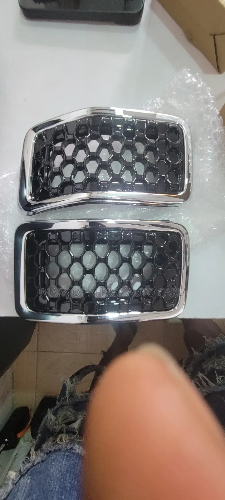 Bonnet Grill Cherokee Latitude 2018