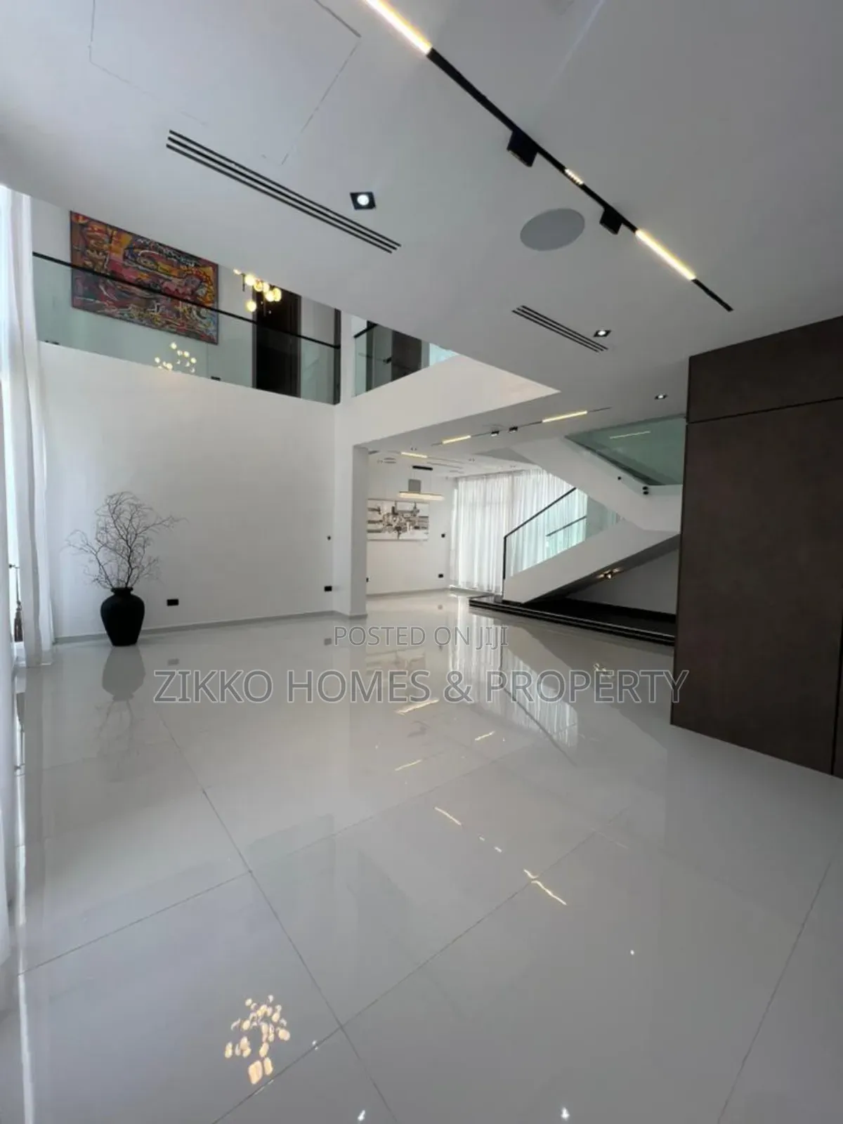 5bdrm Duplex in Lekki for sale