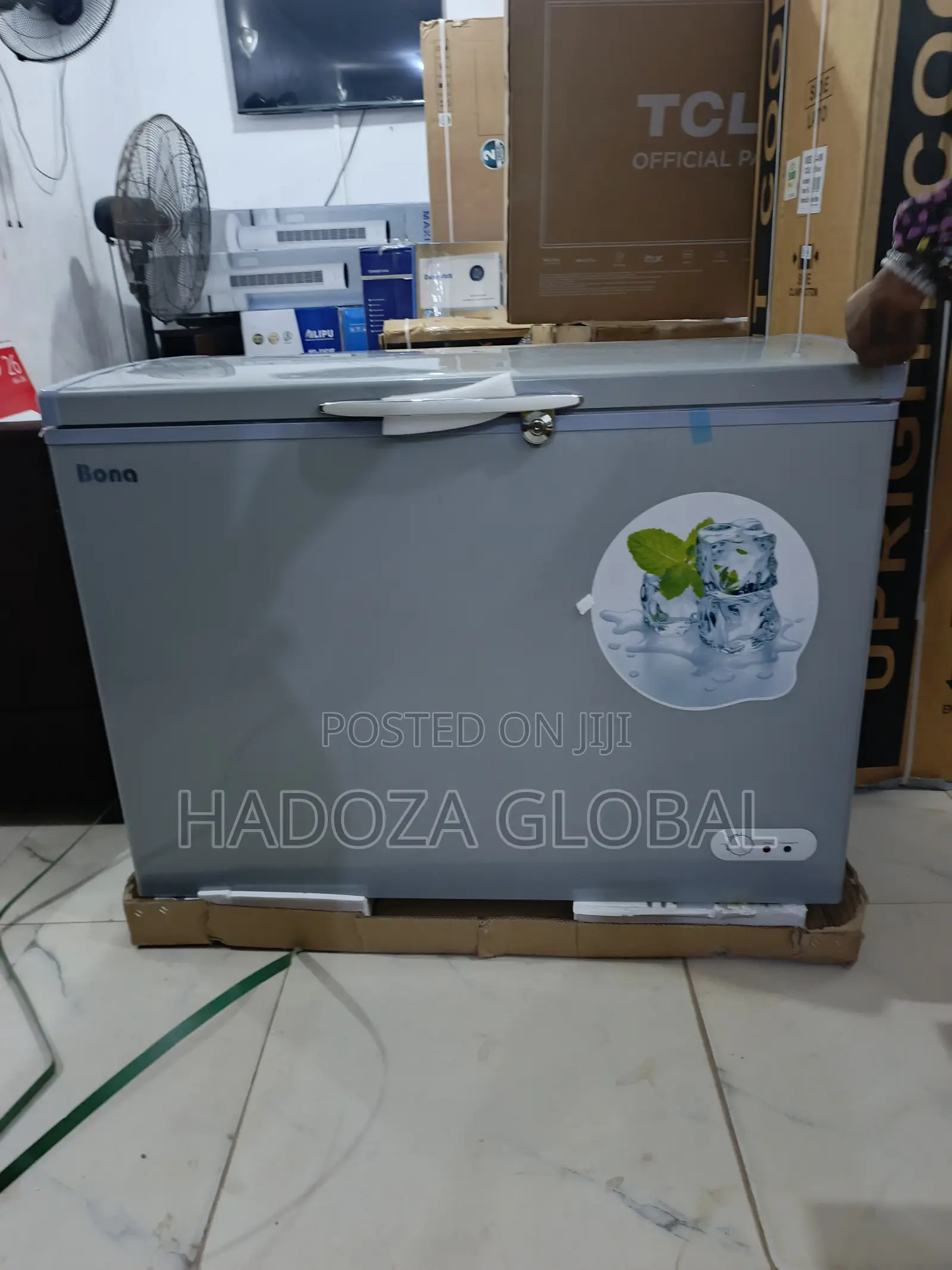Bona Chest Freezer – Perfect for Family Storage