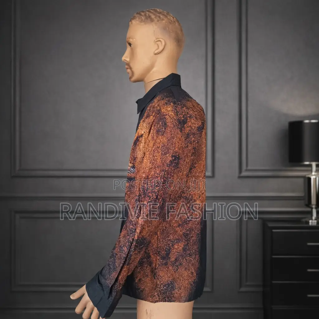 Lion Shirt [Black]