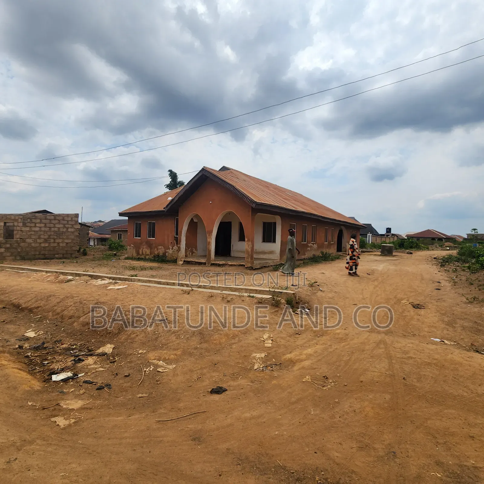 5bdrm Bungalow in Soka for sale