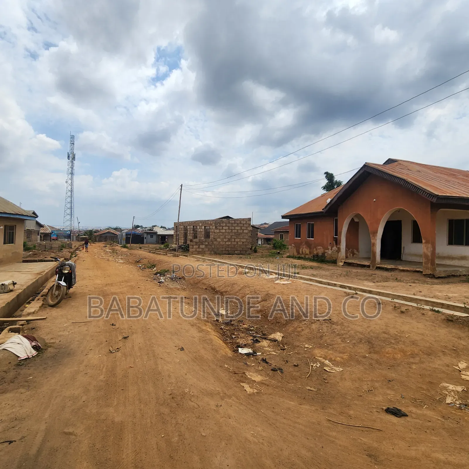 5bdrm Bungalow in Soka for sale