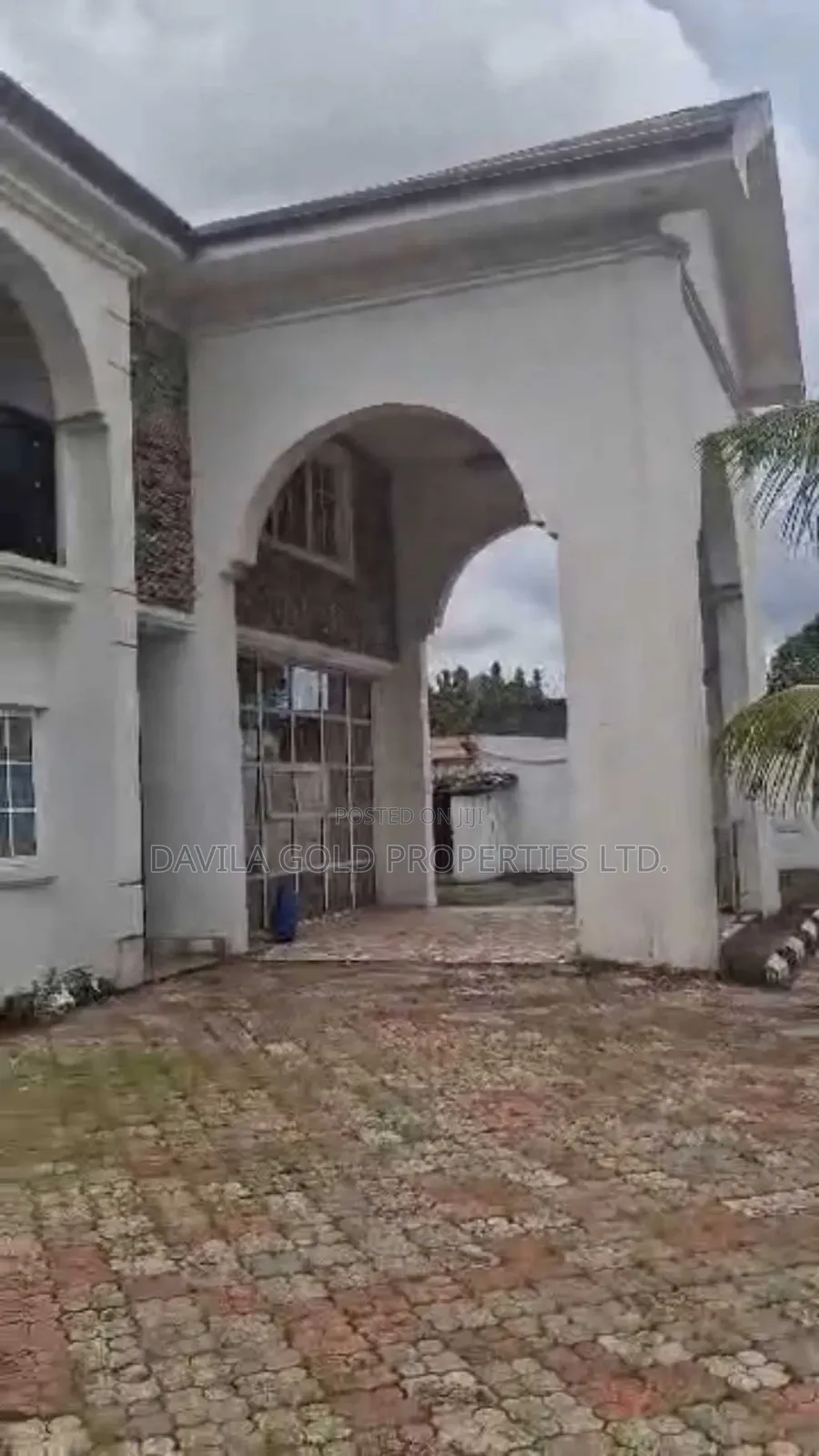 6bdrm Duplex in Benin City for sale