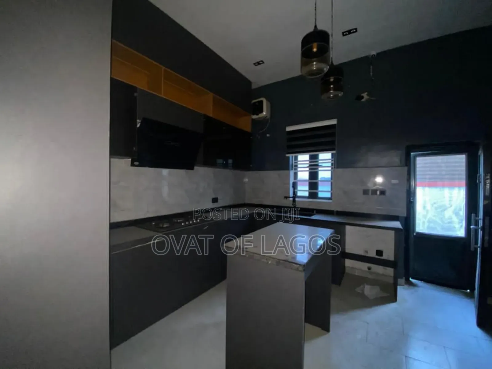 5bdrm Duplex in Orchid, Lekki for sale
