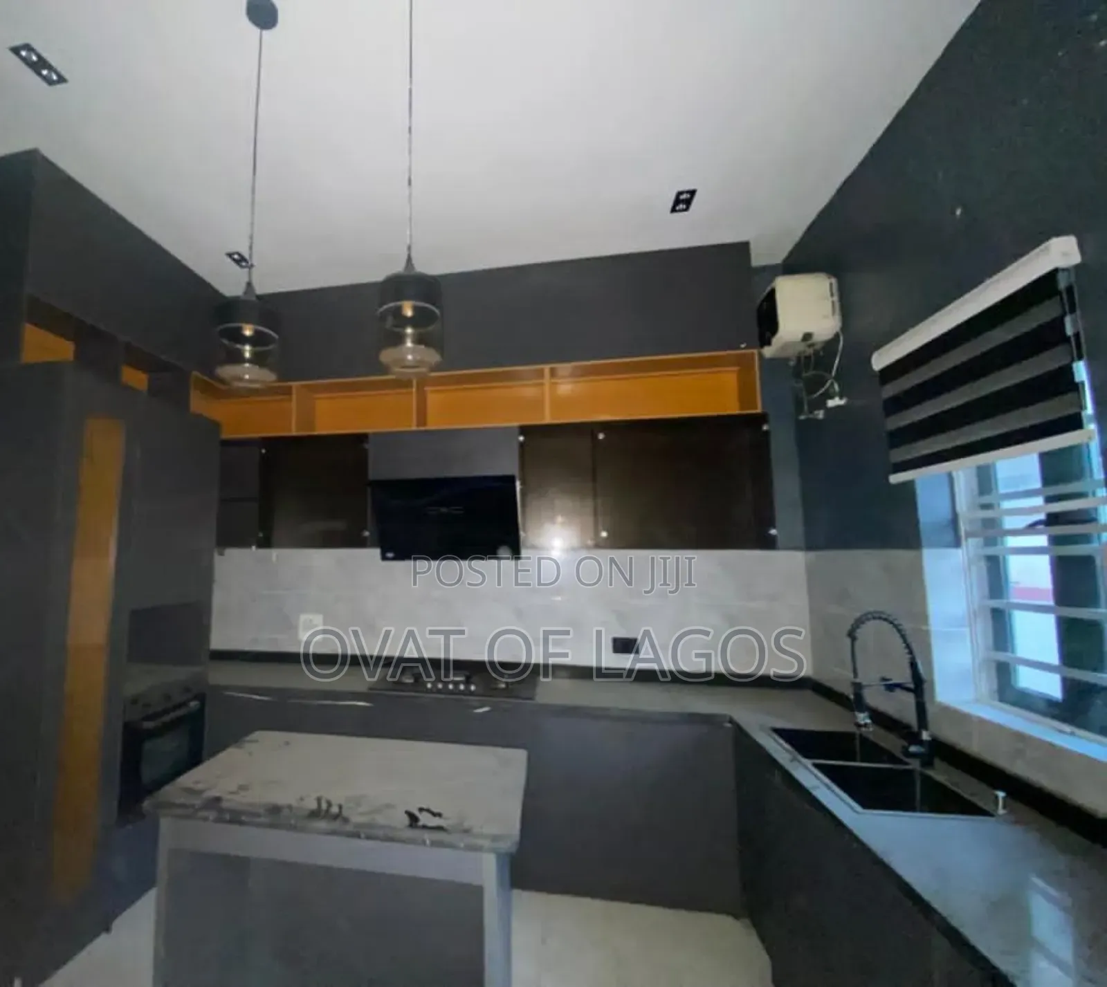 5bdrm Duplex in Orchid, Lekki for rent