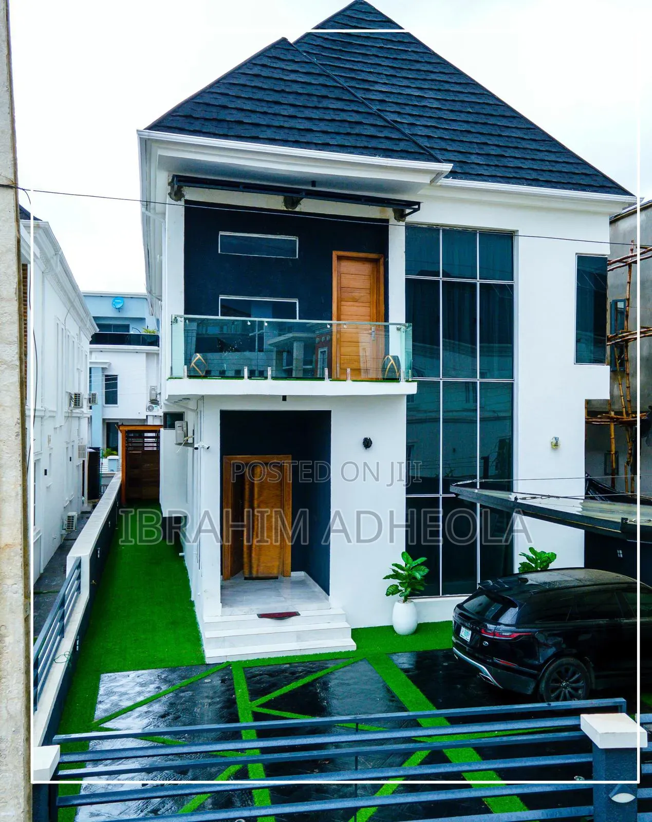 5bdrm Duplex in Megamound Estate for sale