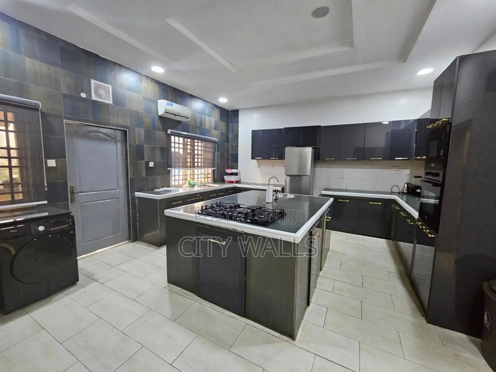 Furnished 4bdrm Duplex in Chevron for rent