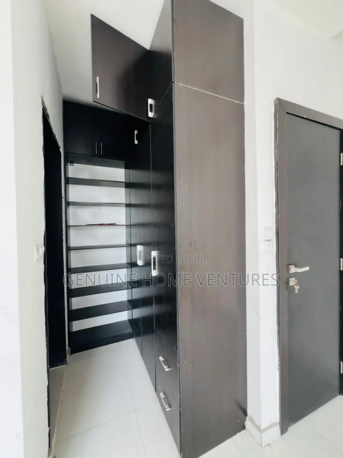4bdrm Duplex in Ikota for sale