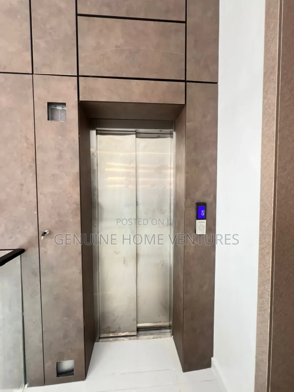 5bdrm Duplex in Ikate for sale