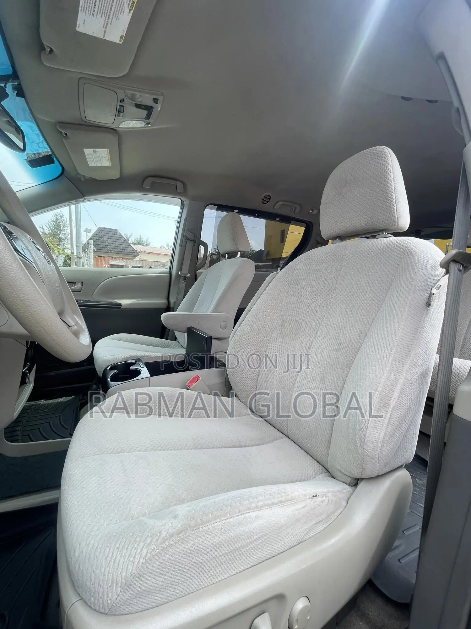 Toyota Sienna 2013 Brown