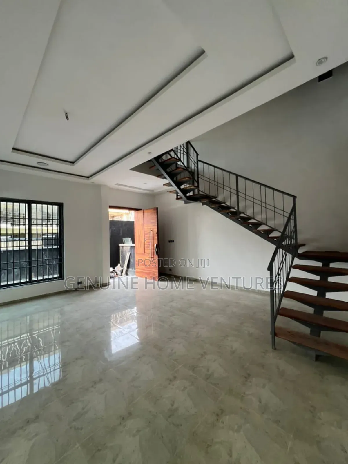 5bdrm Duplex in Ikate for sale