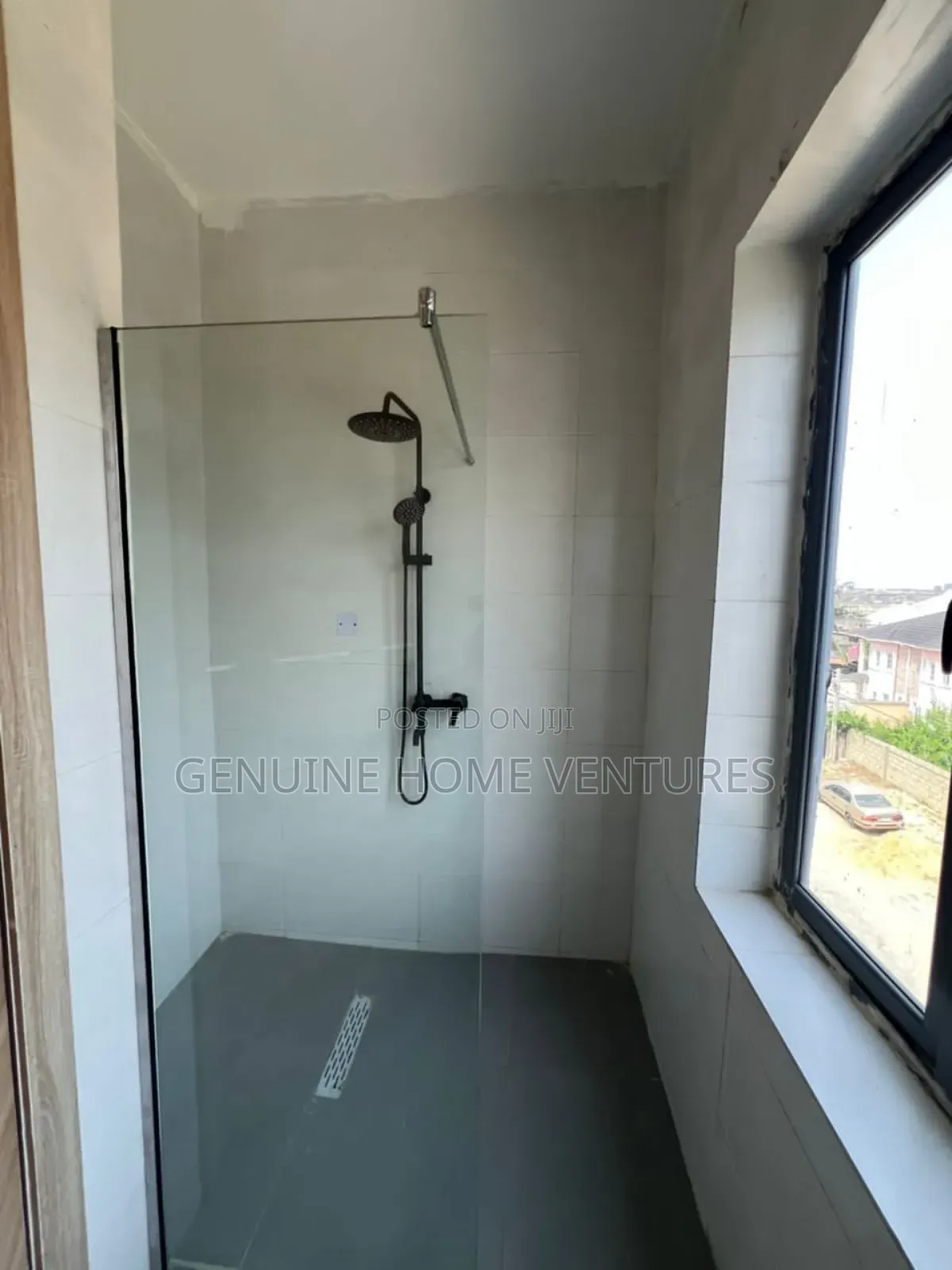 5bdrm Duplex in Ikate for sale