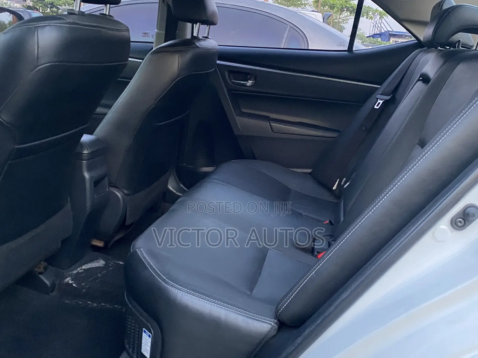 Toyota Corolla 2019 White