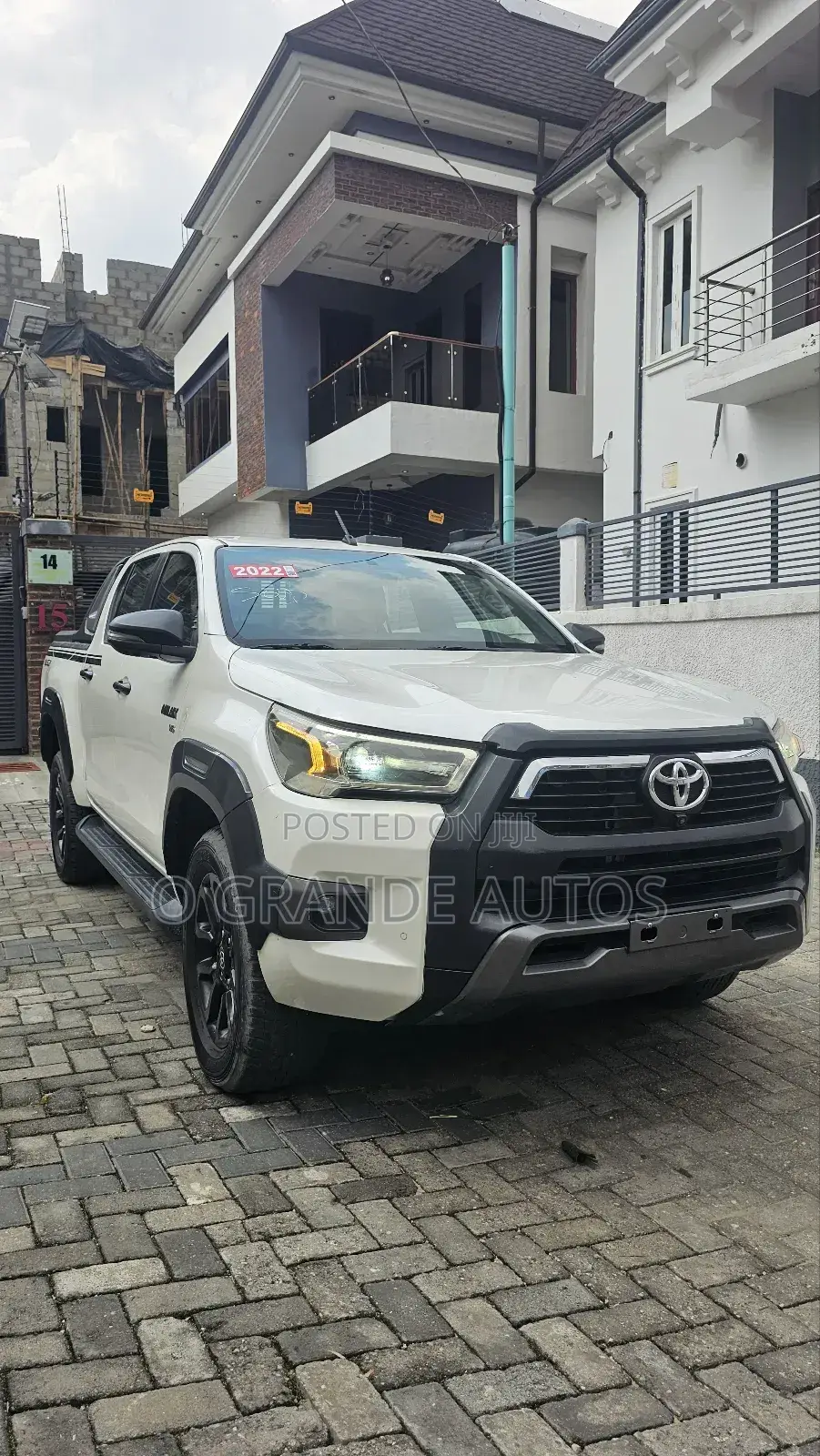 Toyota Hilux Revo Double Cab Petrol 2.7 AWD 2022 White