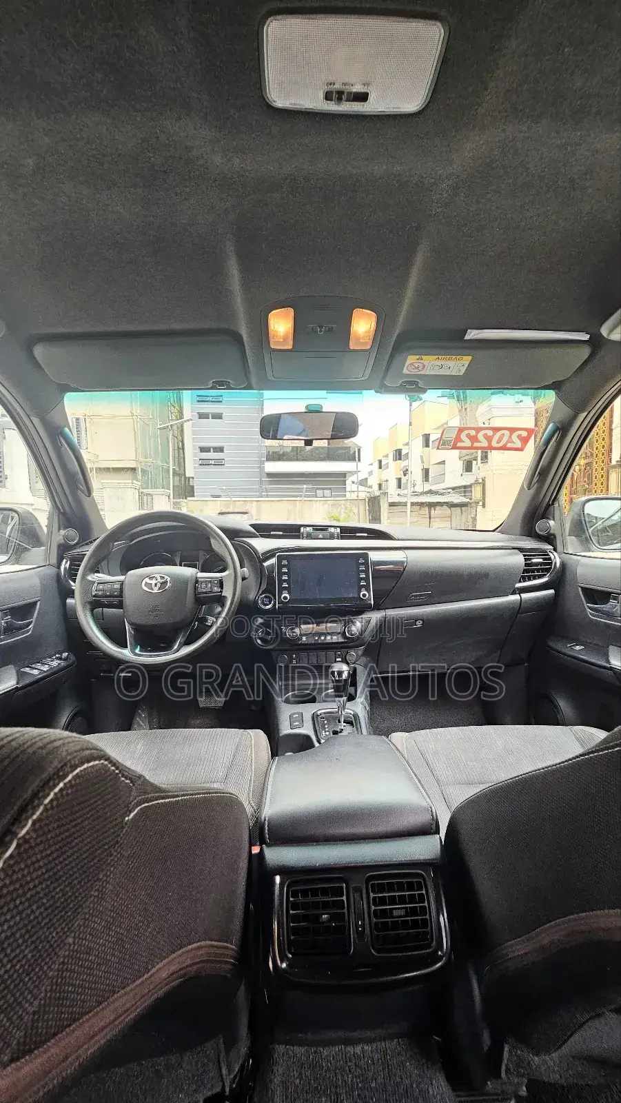 Toyota Hilux Revo Double Cab Petrol 2.7 AWD 2022 White