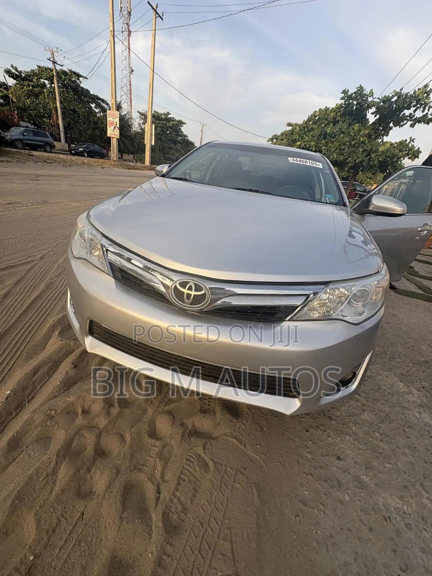 Toyota Camry SE 4dr Sedan (2.5L 4cyl 6A) 2013 Silver