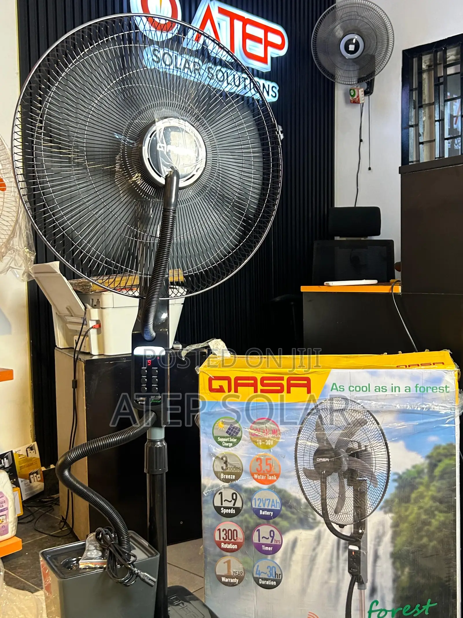 Qasa 18inch Mist Rechargeable Solar Fan