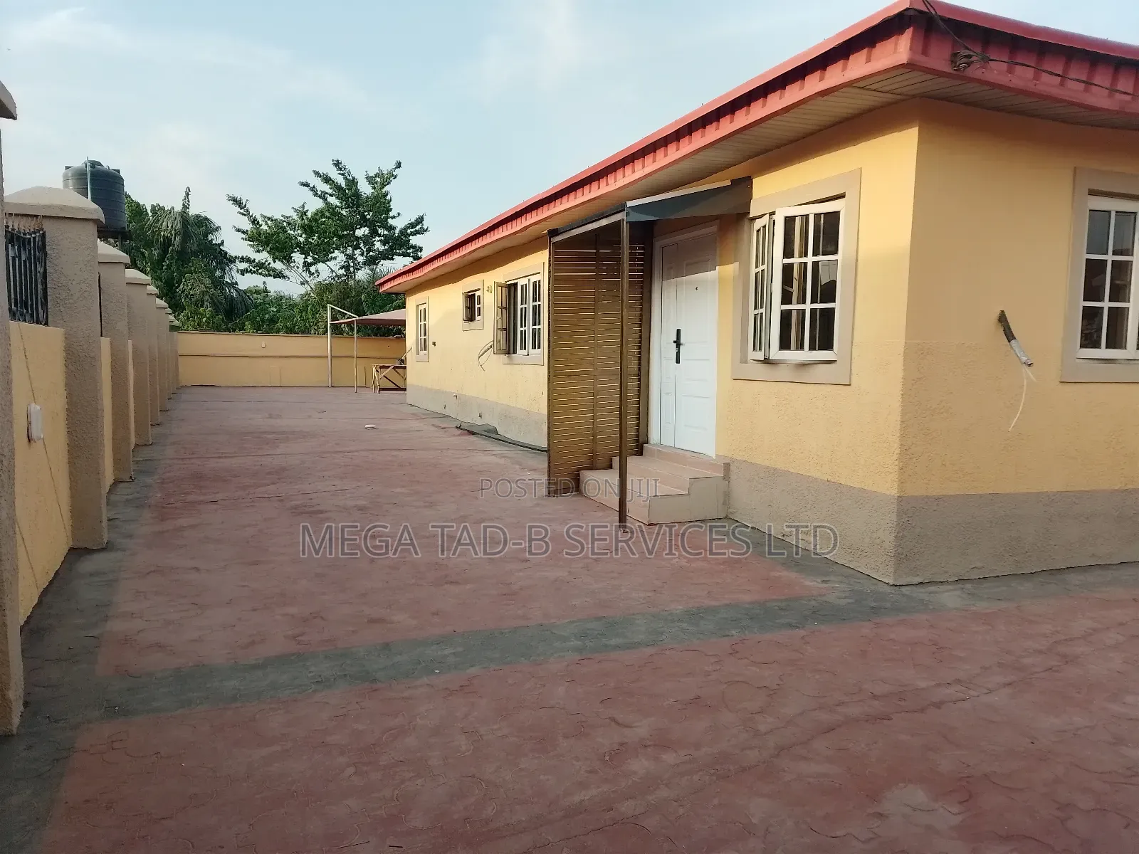 3bdrm Bungalow in Magboro Estate, Berger for sale