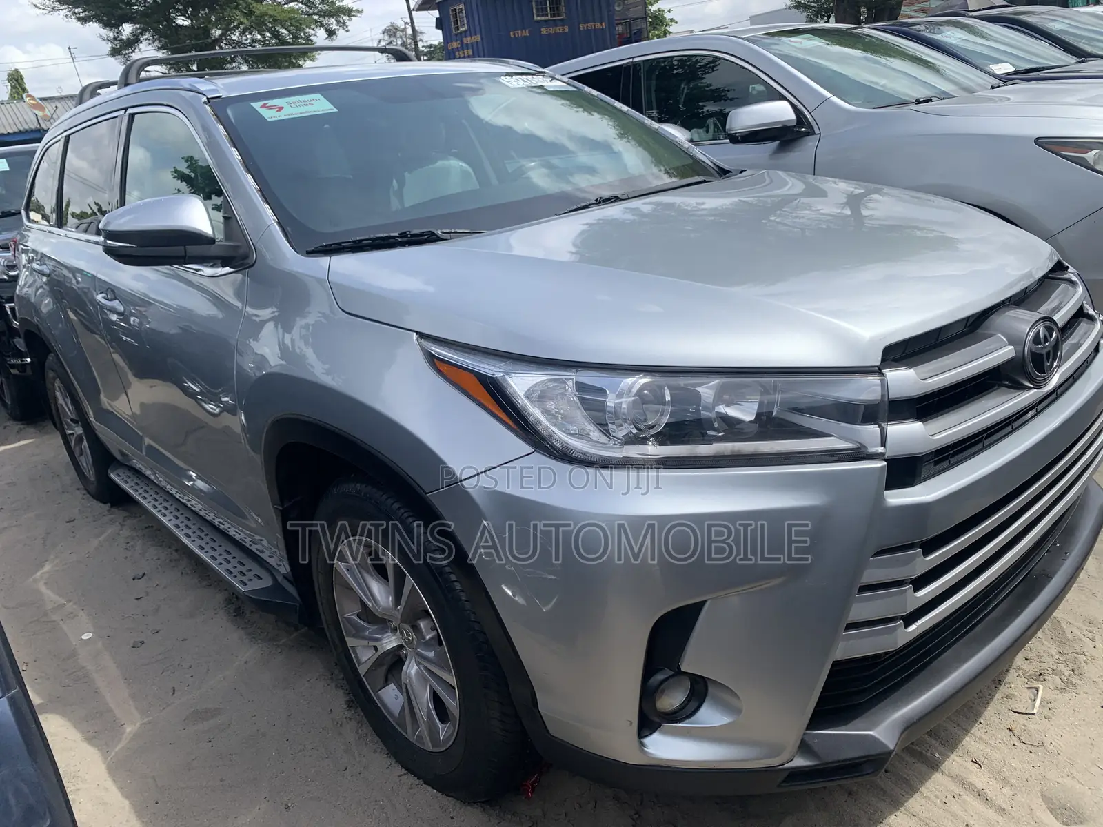 Toyota Highlander XLE 4dr SUV AWD (3.5L 6cyl 6A) 2015 Silver