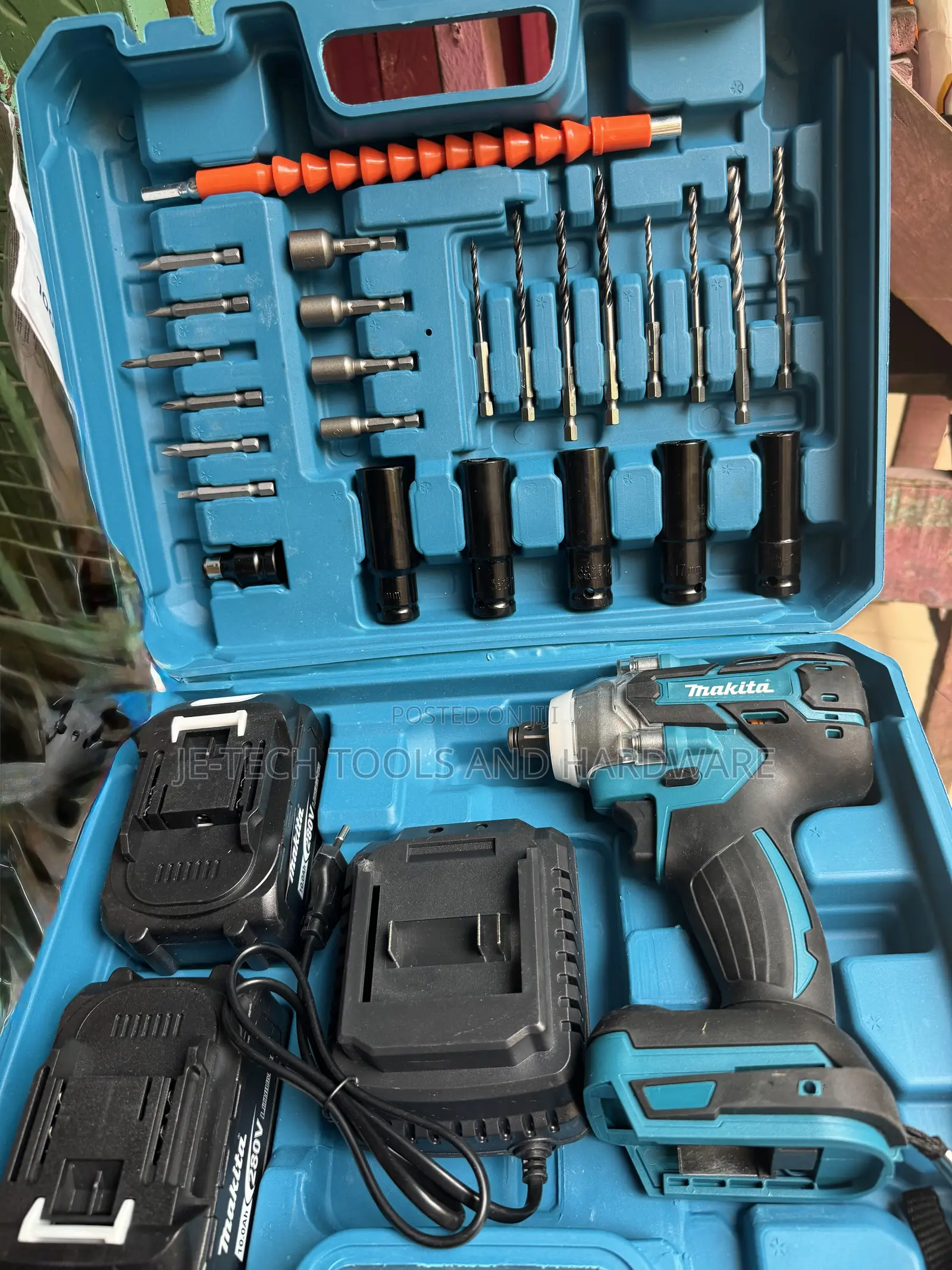 Makita Cordless Impact Wrench/Driver Set