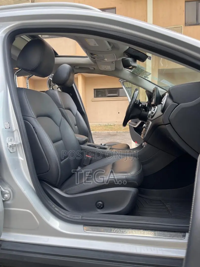 Mercedes-Benz GLA 250 2016 Silver