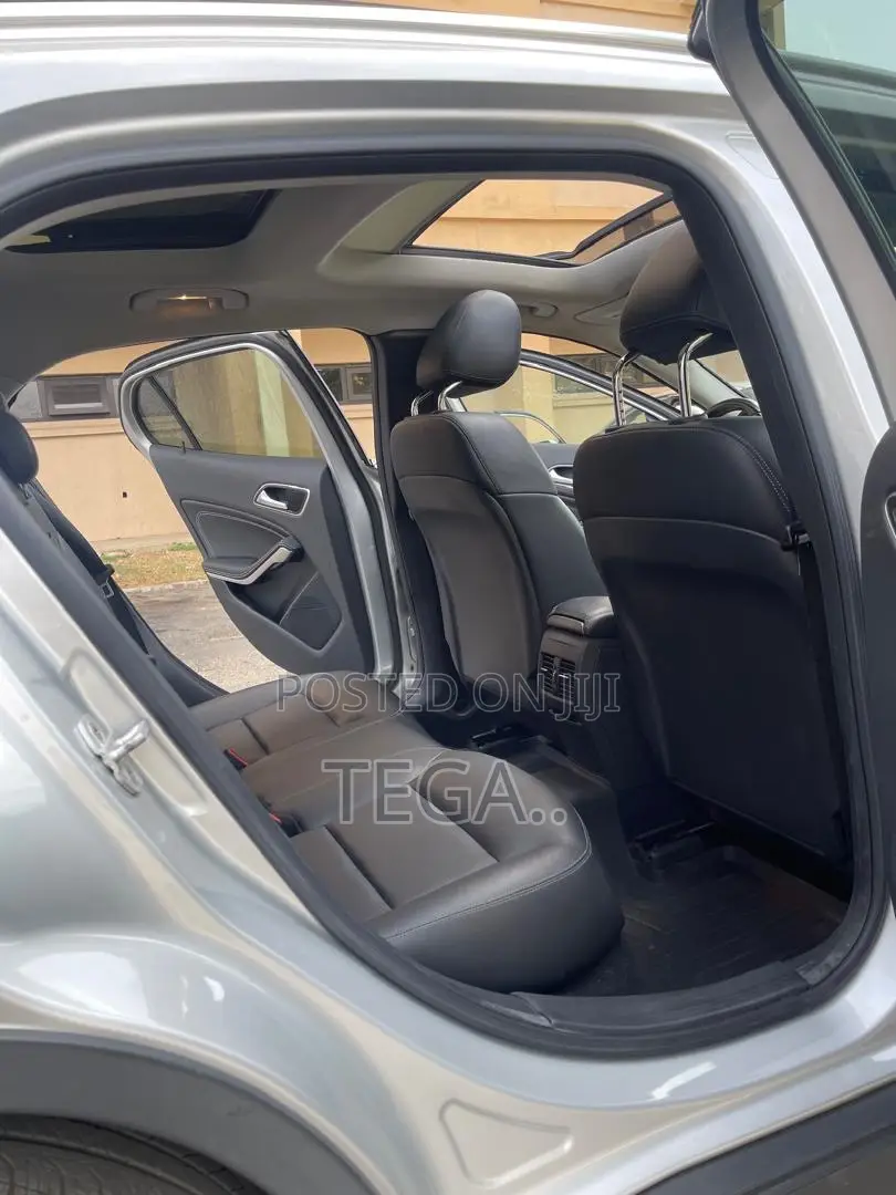 Mercedes-Benz GLA 250 2016 Silver
