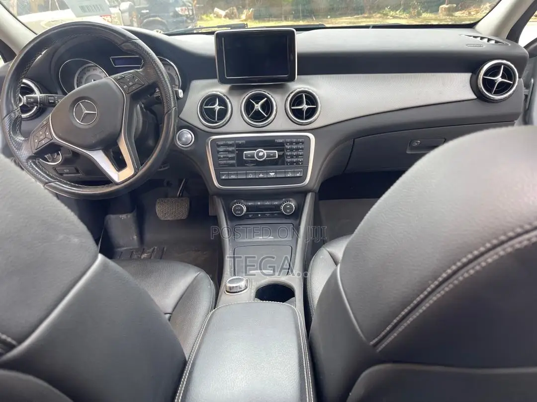 Mercedes-Benz GLA 250 2016 Silver