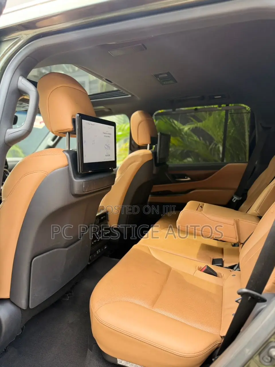 Lexus LX 600 2022 Green
