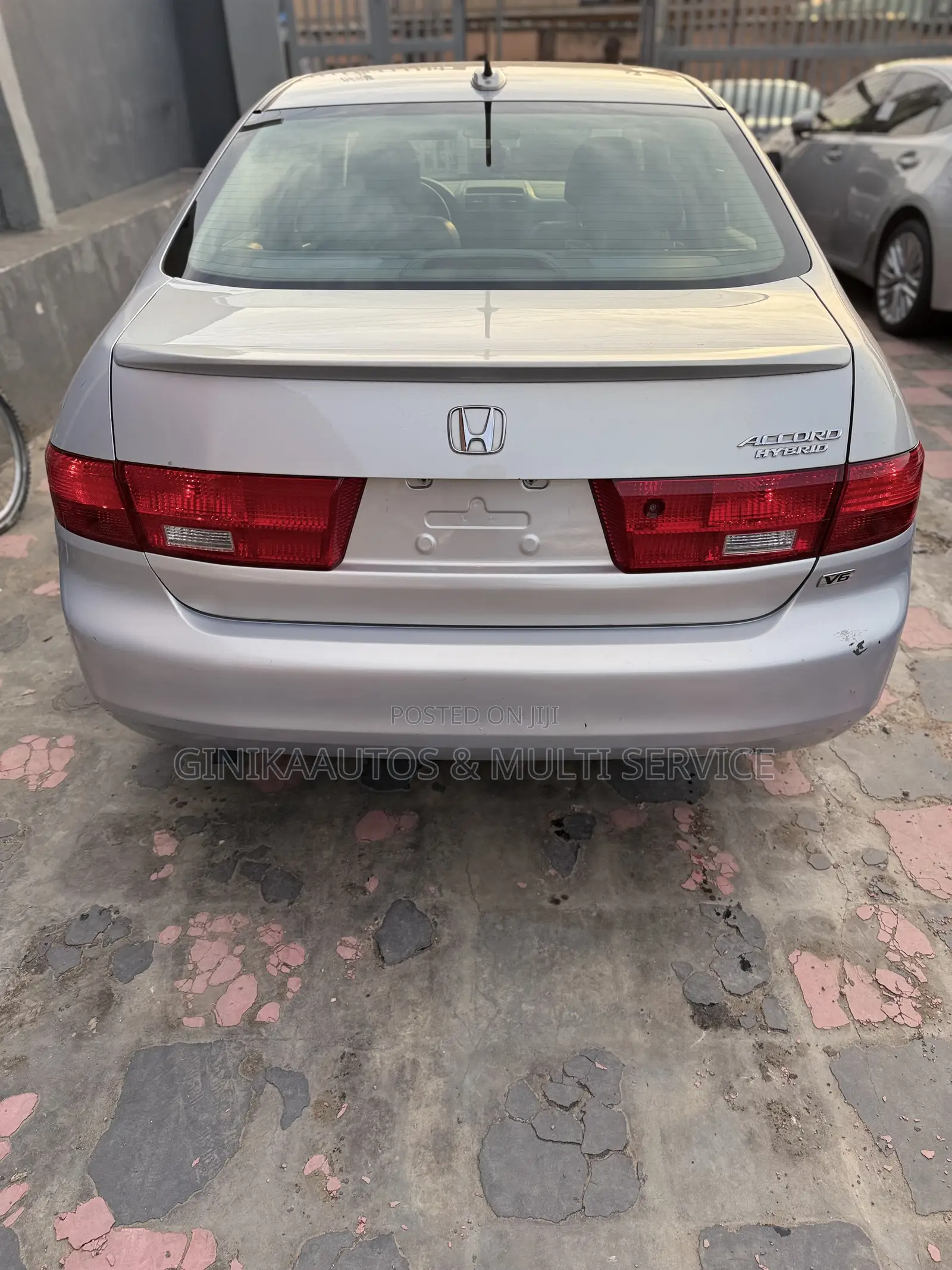 Honda Accord Hybrid LX V6 Automatic 2005 Silver