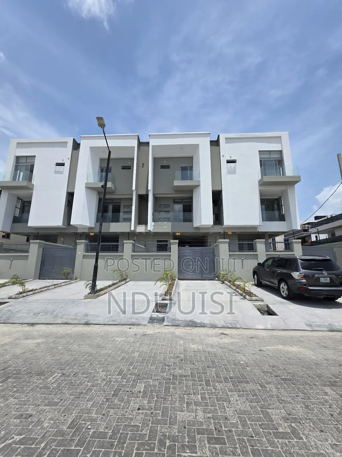 4bdrm Townhouse/Terrace in Lekki Phase 1 for sale