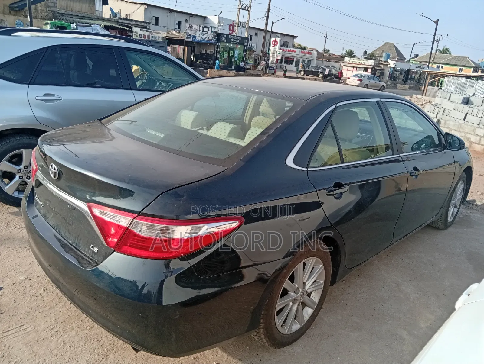 Toyota Camry LE 4dr Sedan (2.5L 4cyl 6A) 2015 Gray