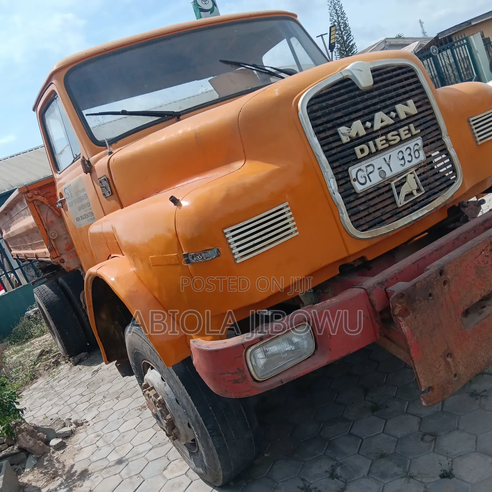 Man Tipper 6tyres