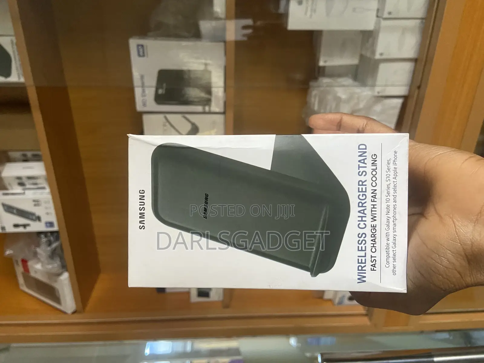 Samsung Wireless Charger Stand Fast Charge Fan Cooling Dock Pad