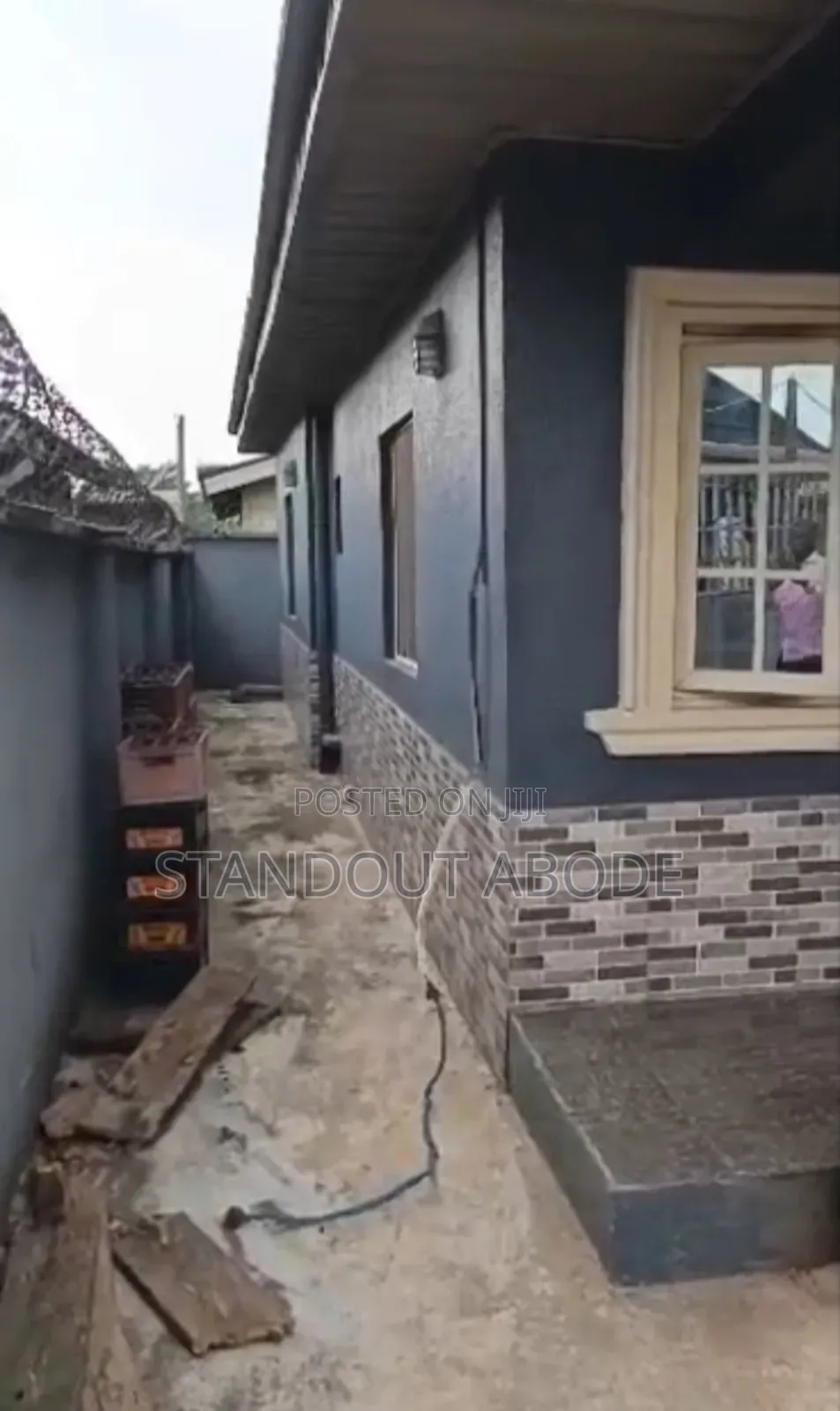 5bdrm Bungalow in Good Location, Ikorodu for sale