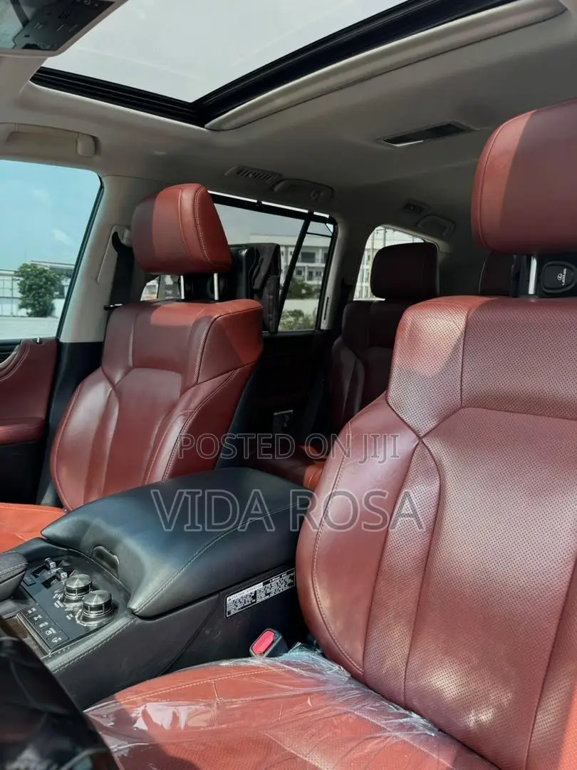 Lexus LX 570 (5 seats) AWD 2016 Gray