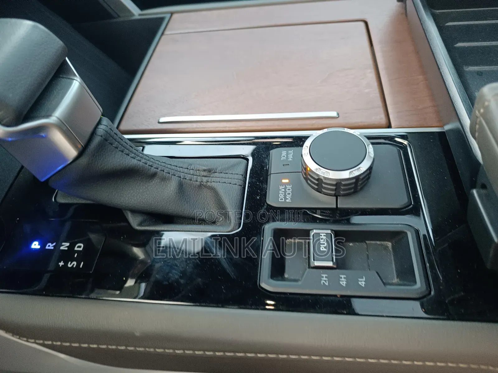 Toyota Tundra 1794 Edition CrewMax 4WD SB w/5.5' Bed (Hybrid) 2025