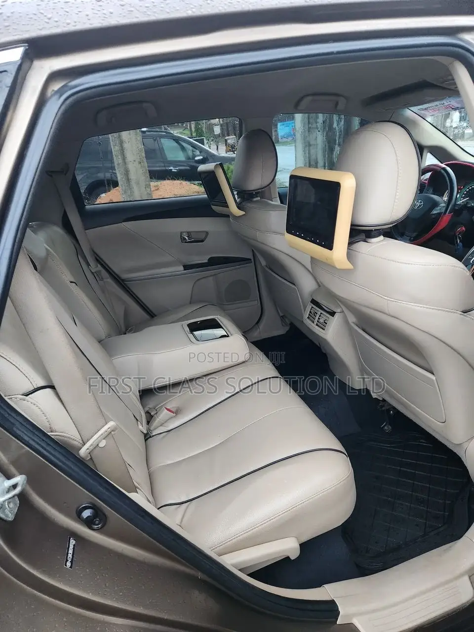 Toyota Venza for Hire