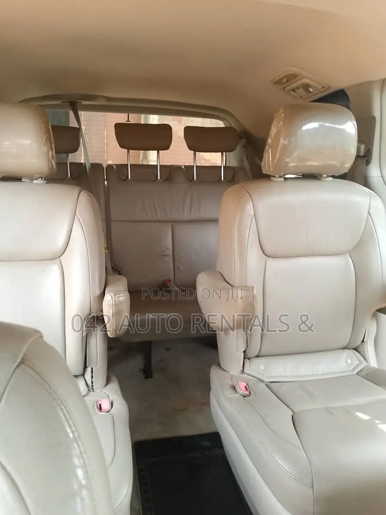 Toyota Sienna for Hire