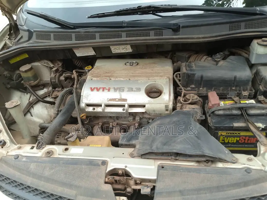 Toyota Sienna for Hire