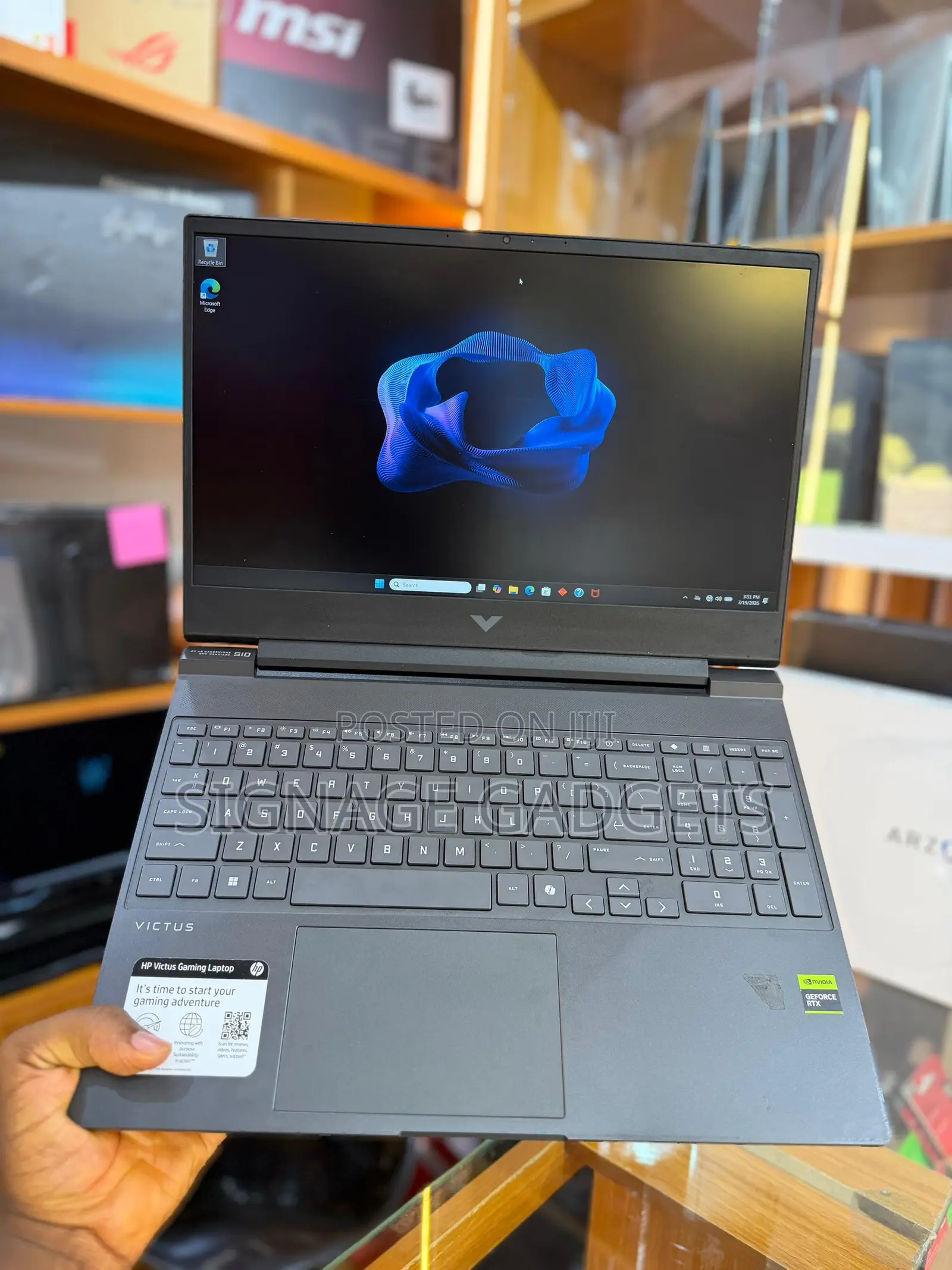 New Laptop HP Victus 15 16GB AMD Ryzen 7 SSD 1T