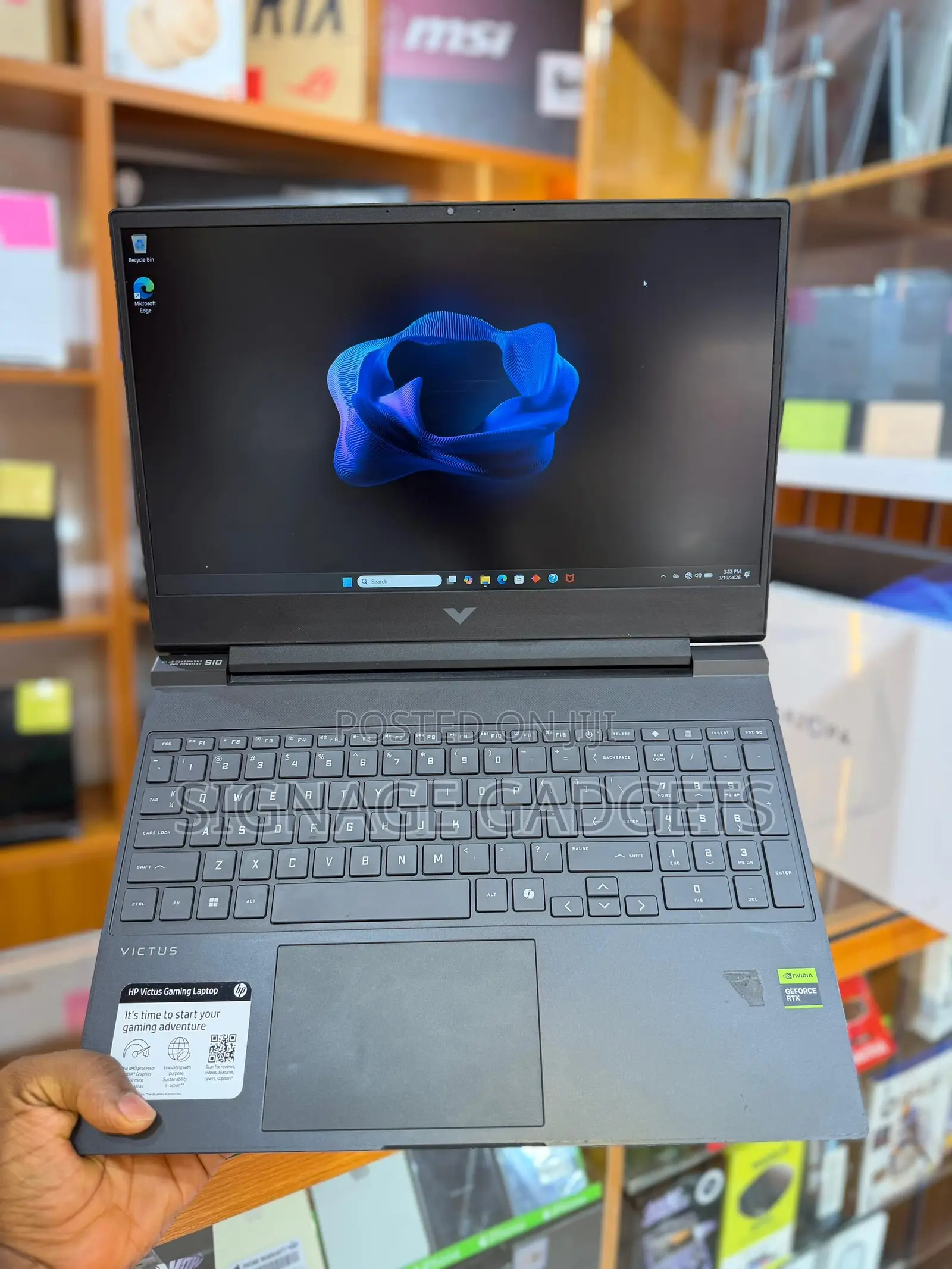 New Laptop HP Victus 15 16GB AMD Ryzen 7 SSD 1T