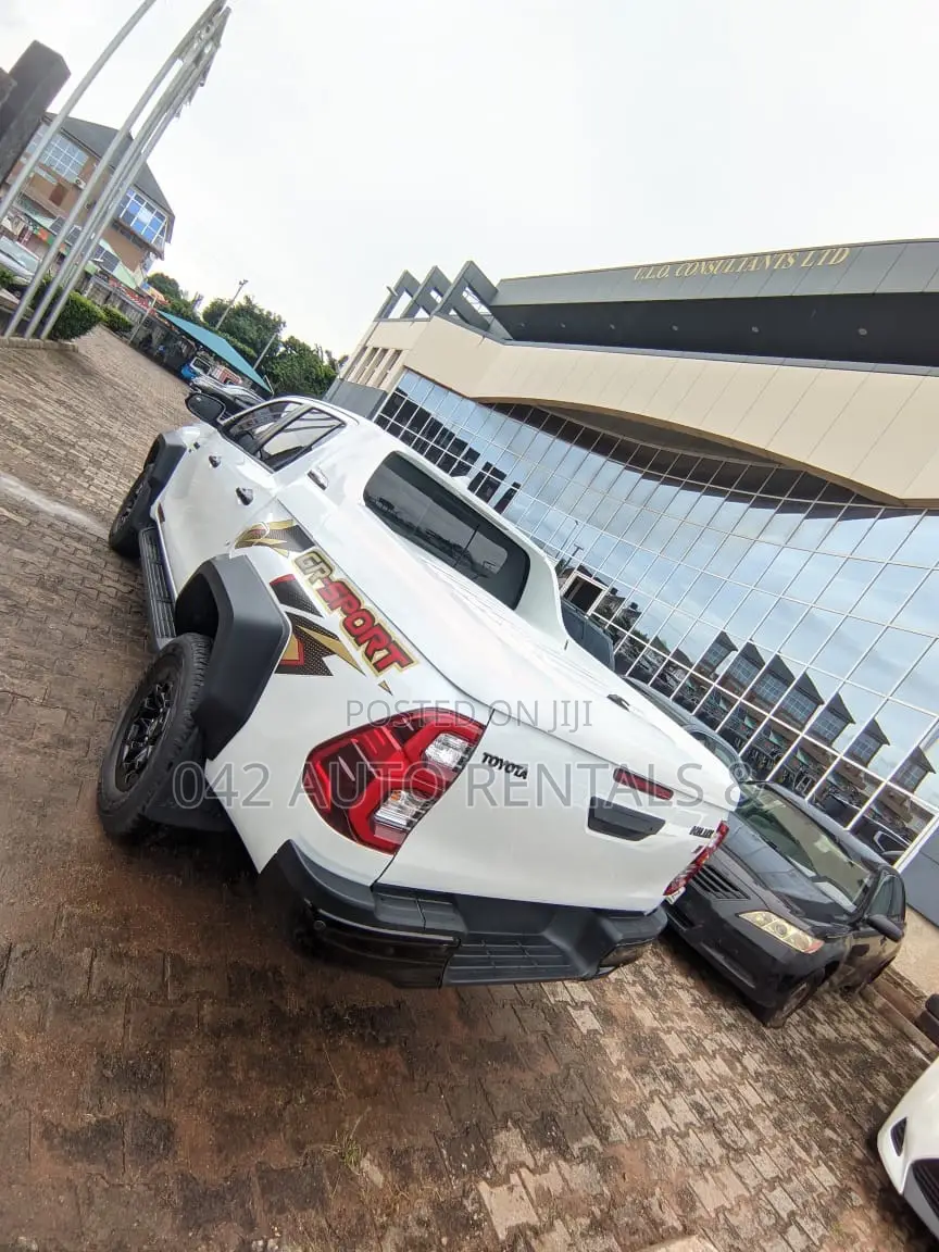 Toyota Hilux 2025 for Hire