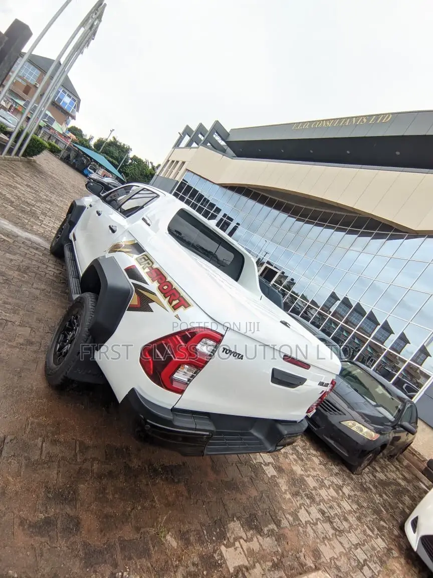Toyota Hilux 2025 for Hire