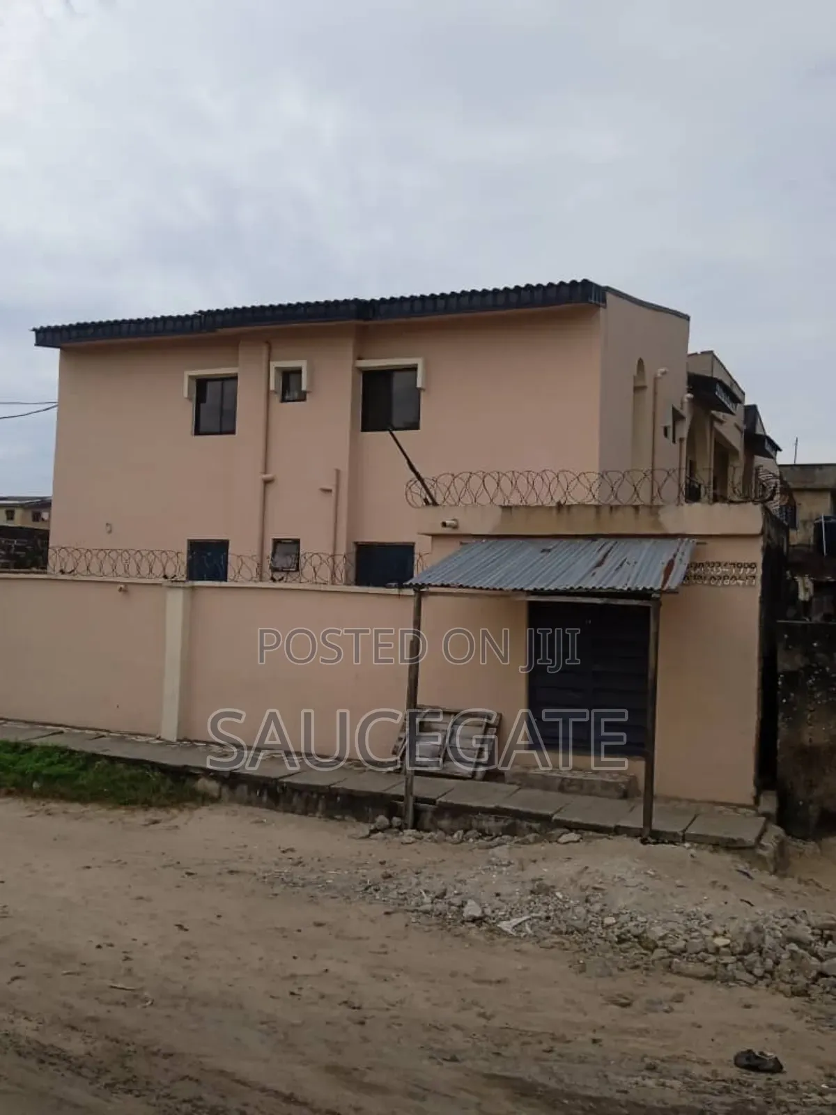 3bdrm Block of Flats in Tedi, Iba / Ojo for sale