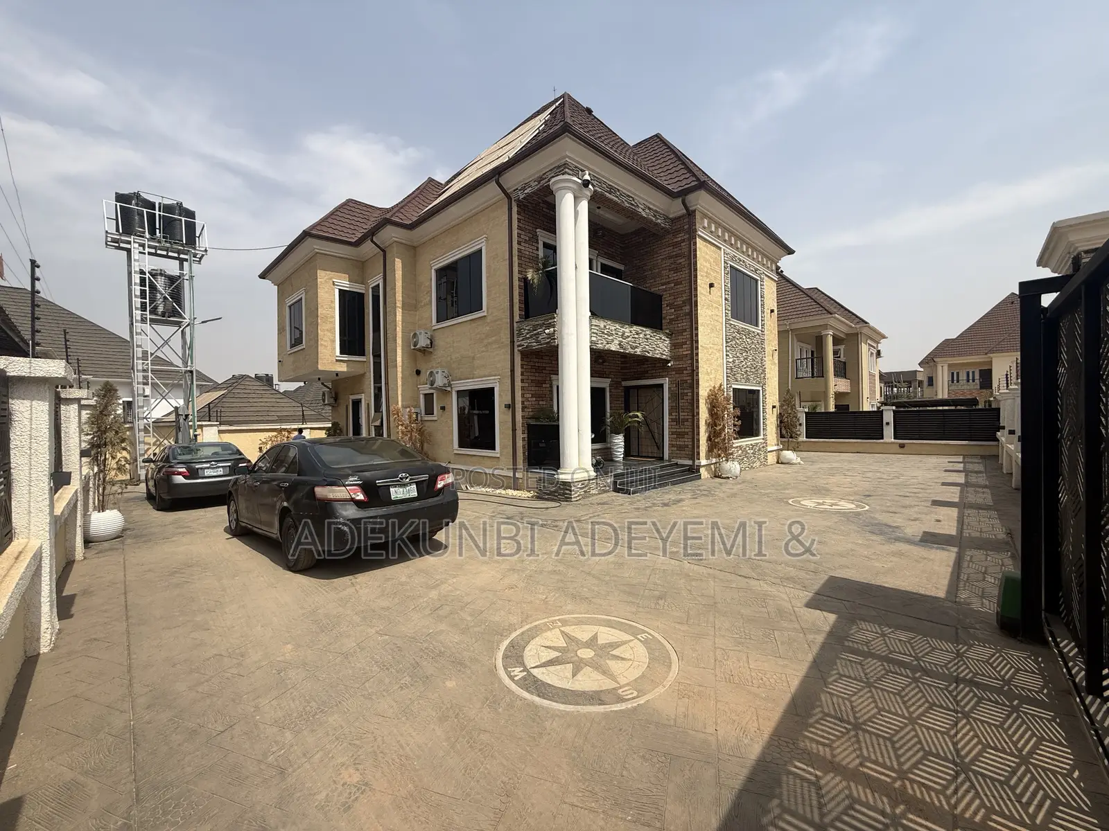 4bdrm Duplex in Gaduwa for sale