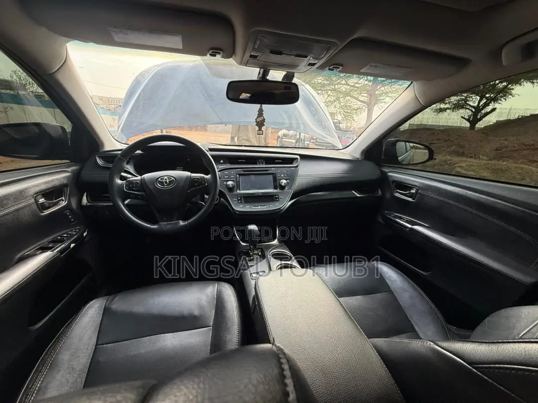 Toyota Avalon Touring FWD Sedan (3.6L 6cyl 6A) 2016 Black