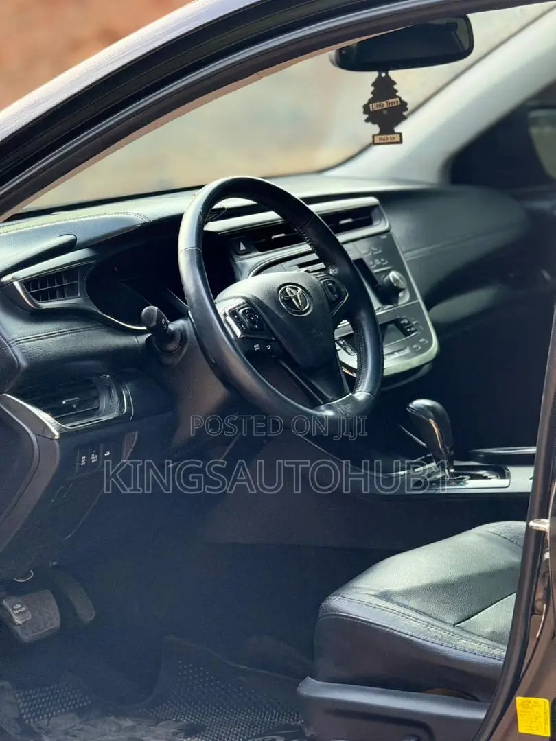 Toyota Avalon Touring FWD Sedan (3.6L 6cyl 6A) 2016 Black