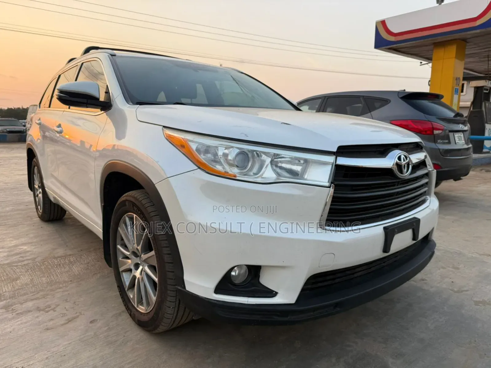 Toyota Highlander XLE V6 4x4 (3.5L 6cyl 6A) 2016 White